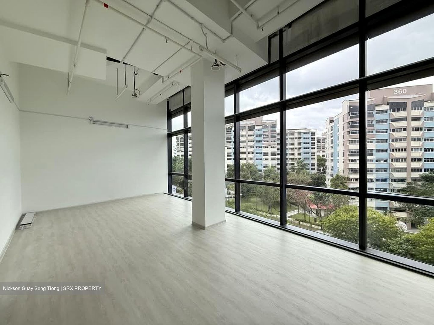 Woods Square (D25), Office #536498591